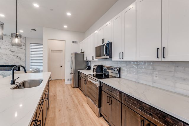 2134 Shea Road 1001, Dallas, TX 75235