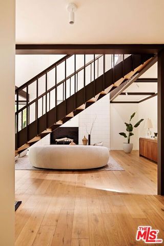 5649 Valley Oak Drive, Los Angeles, CA 90068