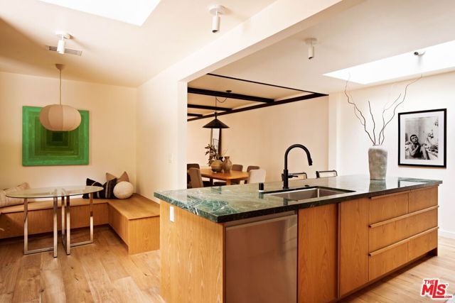 5649 Valley Oak Drive, Los Angeles, CA 90068