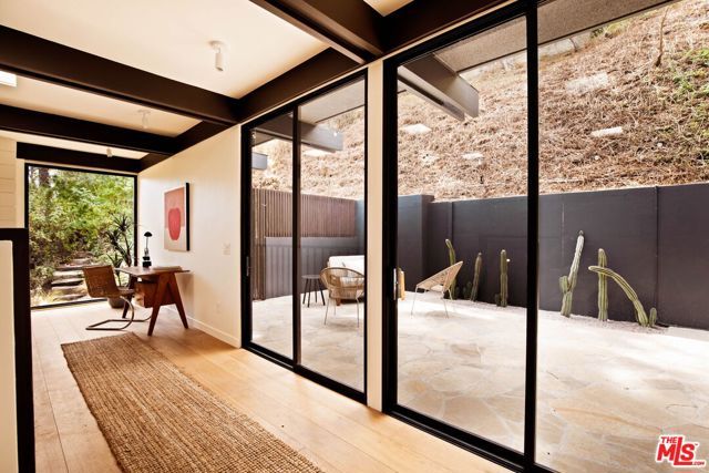 5649 Valley Oak Drive, Los Angeles, CA 90068