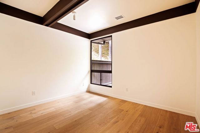 5649 Valley Oak Drive, Los Angeles, CA 90068
