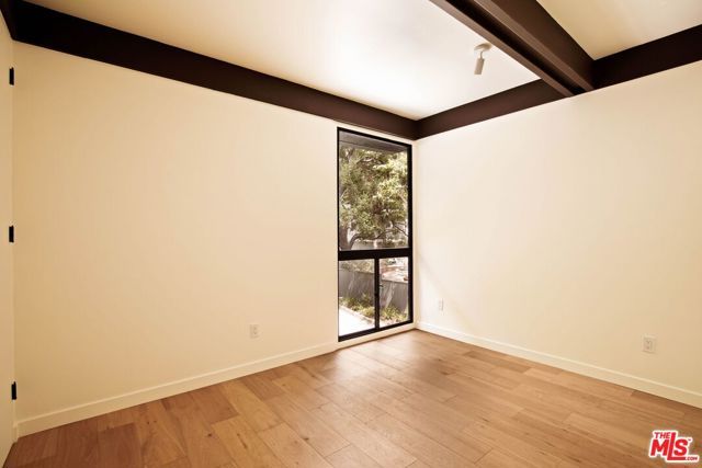 5649 Valley Oak Drive, Los Angeles, CA 90068