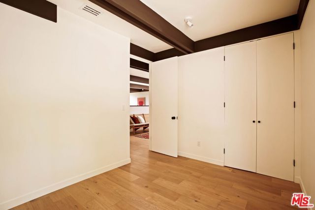 5649 Valley Oak Drive, Los Angeles, CA 90068