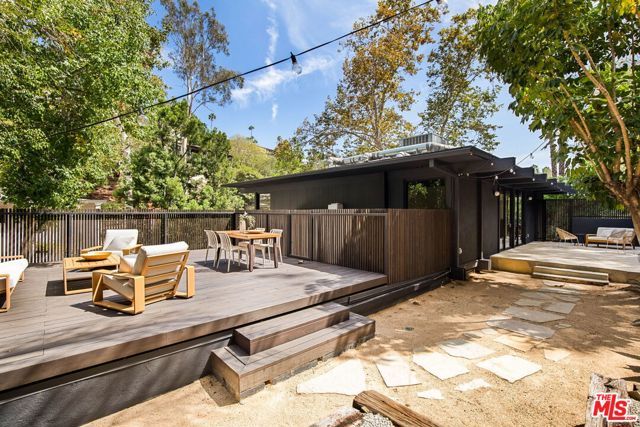 5649 Valley Oak Drive, Los Angeles, CA 90068