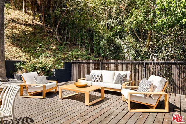 5649 Valley Oak Drive, Los Angeles, CA 90068