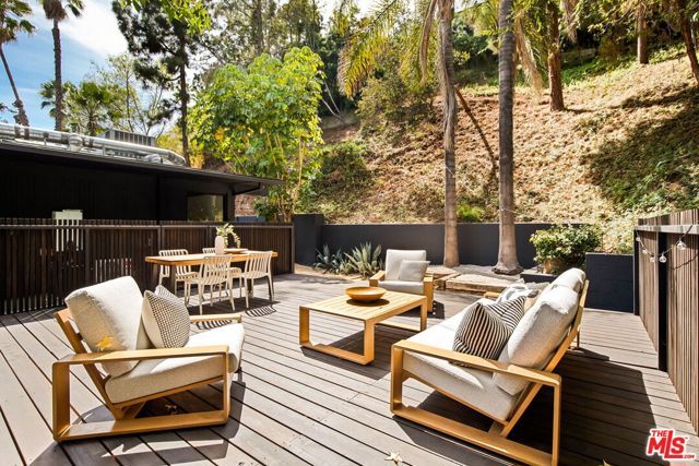 5649 Valley Oak Drive, Los Angeles, CA 90068