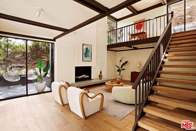 5649 Valley Oak Drive, Los Angeles, CA 90068