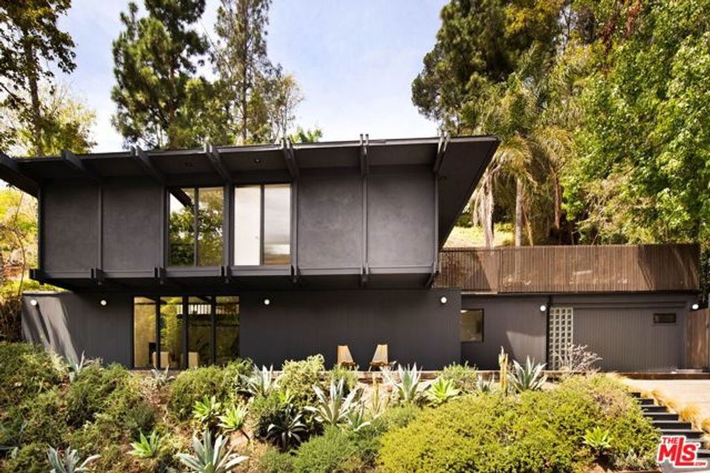 5649 Valley Oak Drive, Los Angeles, CA 90068