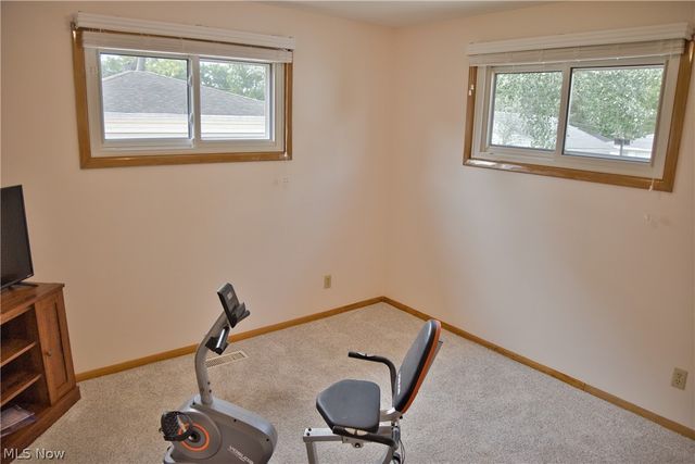 10855 Ronald Drive, Parma, OH 44130