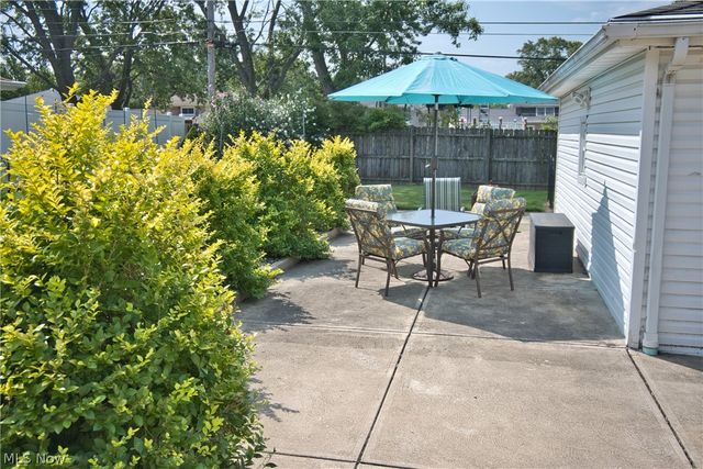 10855 Ronald Drive, Parma, OH 44130