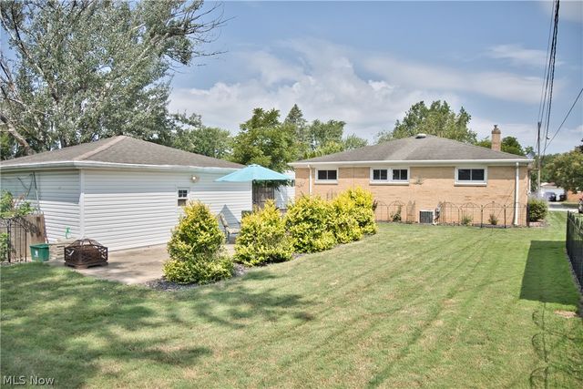 10855 Ronald Drive, Parma, OH 44130