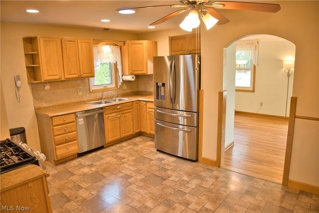 10855 Ronald Drive, Parma, OH 44130
