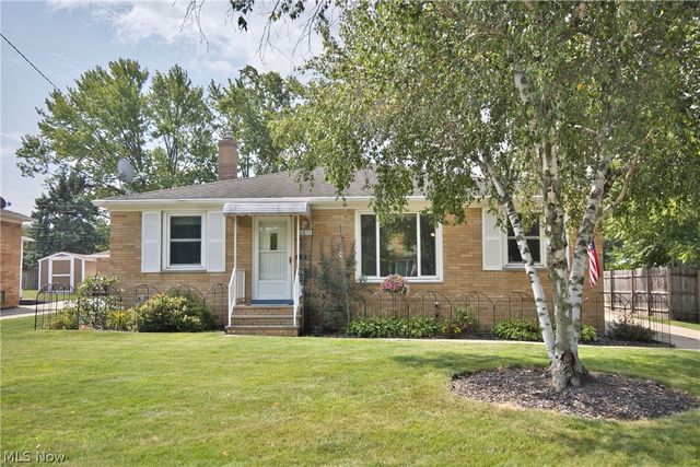 10855 Ronald Drive, Parma, OH 44130