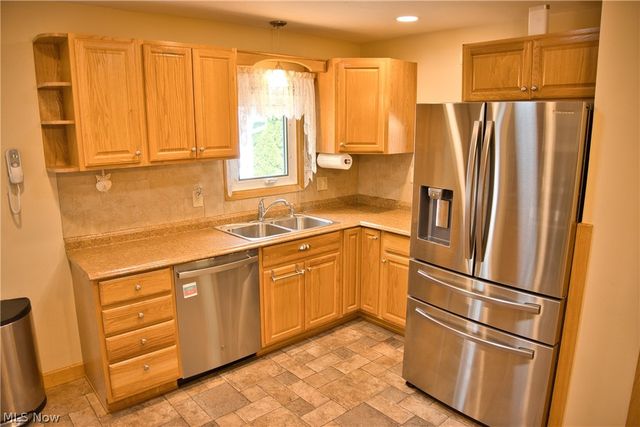 10855 Ronald Drive, Parma, OH 44130