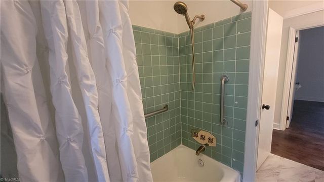 1111 harris Street, Eden, NC 27288