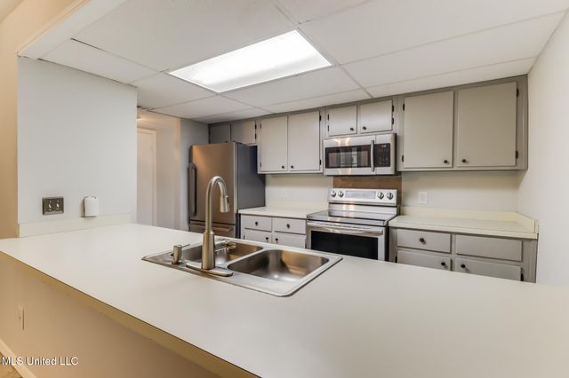 15241 N Parkwood Drive, D, Gulfport, MS 39503