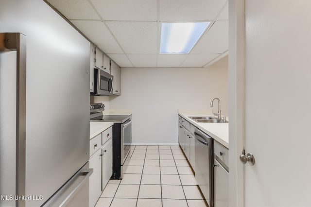 15241 N Parkwood Drive, D, Gulfport, MS 39503