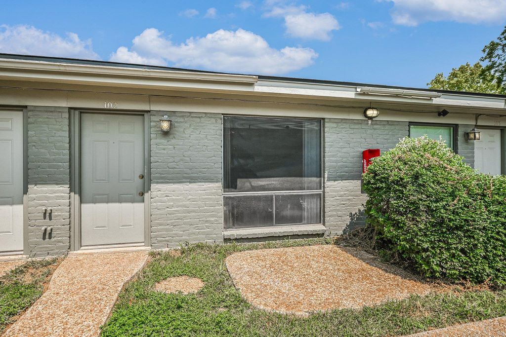 610 W 51 ST 102, Austin, TX 78751