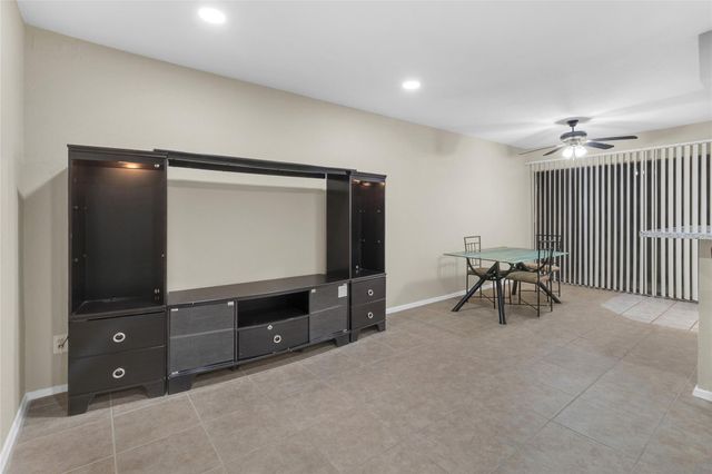 14911 Wunderlich Drive 609, Houston, TX 77069