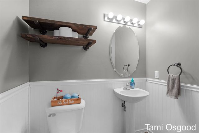 16208 Trent Ridge Drive, Cedar Springs, MI 49319