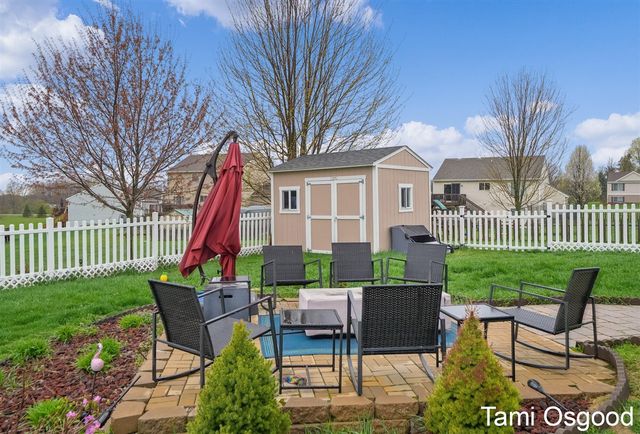 16208 Trent Ridge Drive, Cedar Springs, MI 49319