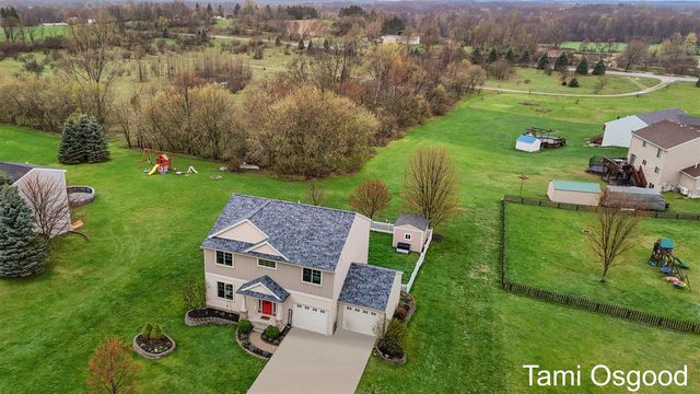 16208 Trent Ridge Drive, Cedar Springs, MI 49319