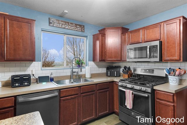 16208 Trent Ridge Drive, Cedar Springs, MI 49319