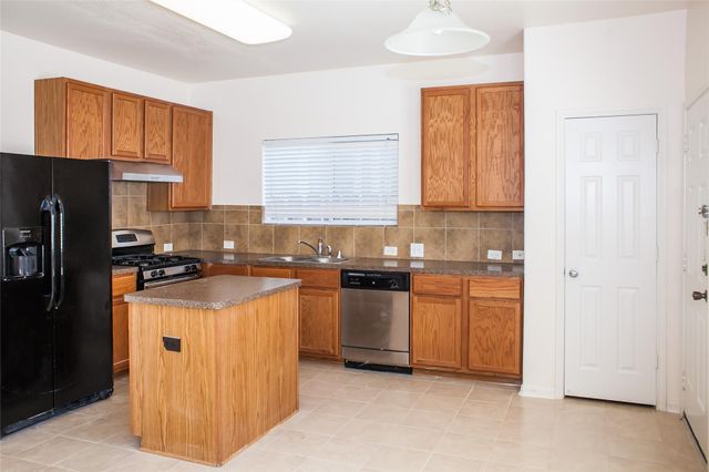 7015 Rancho Mission, Houston, TX 77083