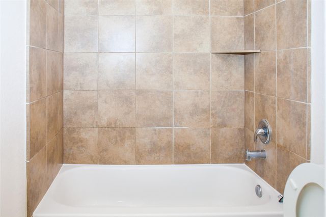 7015 Rancho Mission, Houston, TX 77083