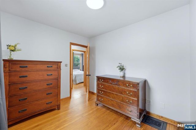25 6th Street, Englewood Cliffs, NJ 07632