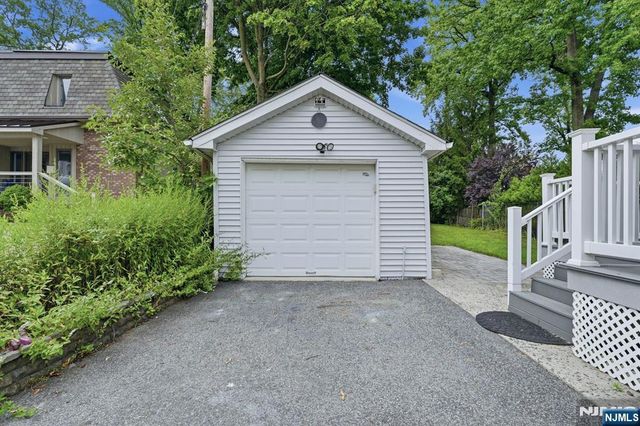 25 6th Street, Englewood Cliffs, NJ 07632