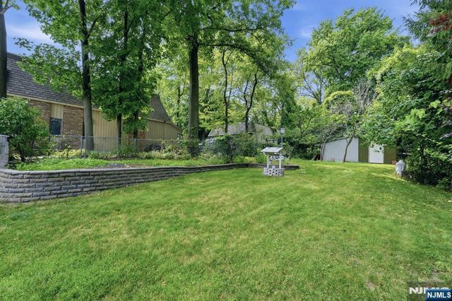 25 6th Street, Englewood Cliffs, NJ 07632
