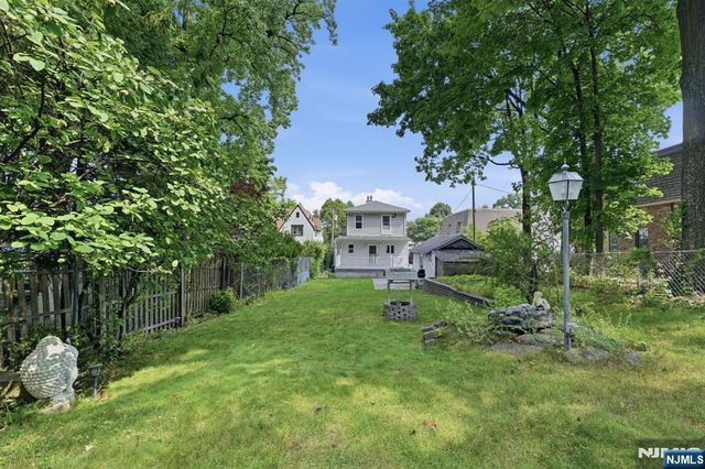 25 6th Street, Englewood Cliffs, NJ 07632