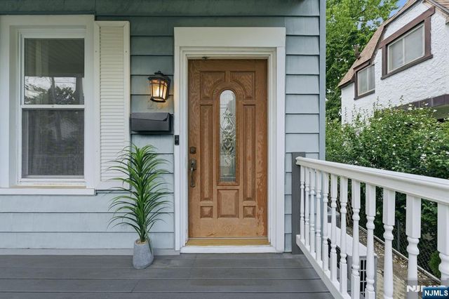 25 6th Street, Englewood Cliffs, NJ 07632