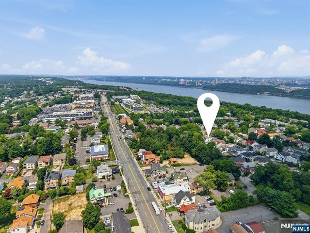 25 6th Street, Englewood Cliffs, NJ 07632