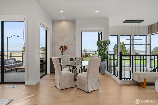 1422 Sequalish Street, Steilacoom, WA 98388