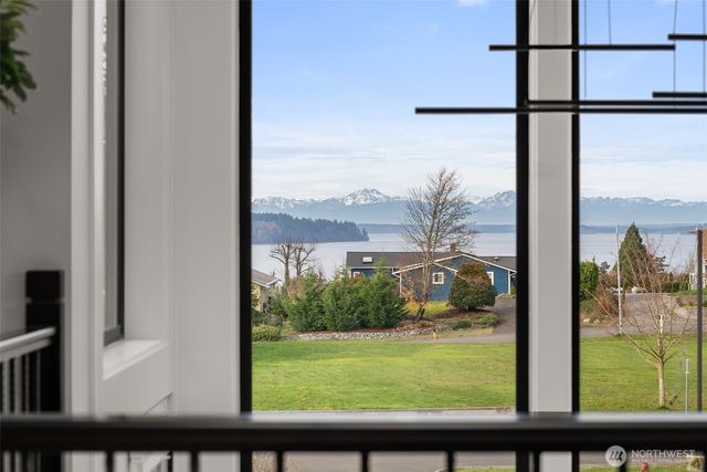 1422 Sequalish Street, Steilacoom, WA 98388