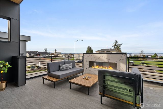 1422 Sequalish Street, Steilacoom, WA 98388