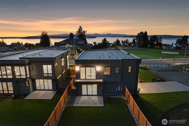 1422 Sequalish Street, Steilacoom, WA 98388