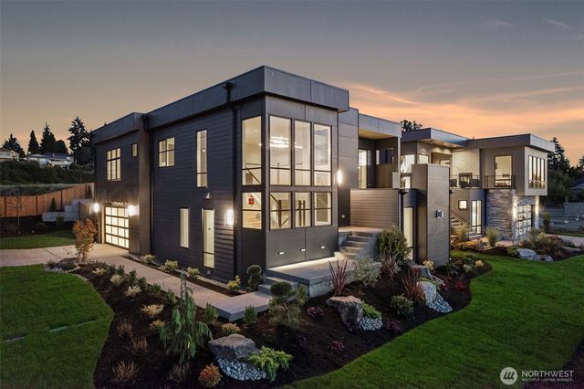 1422 Sequalish Street, Steilacoom, WA 98388