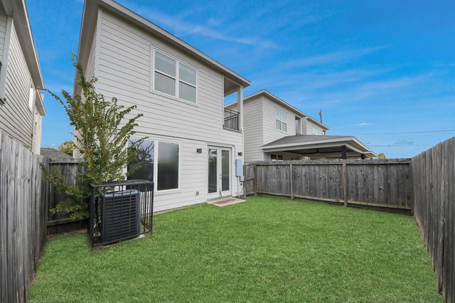 2507 Des Chaumes Street, Houston, TX 77026