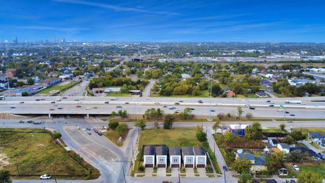 2507 Des Chaumes Street, Houston, TX 77026