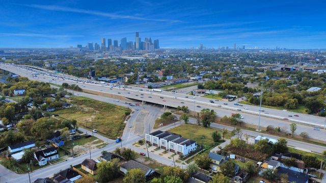 2507 Des Chaumes Street, Houston, TX 77026