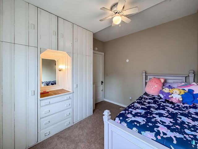 1204 W 13th St Street, Sioux Falls, SD 57104