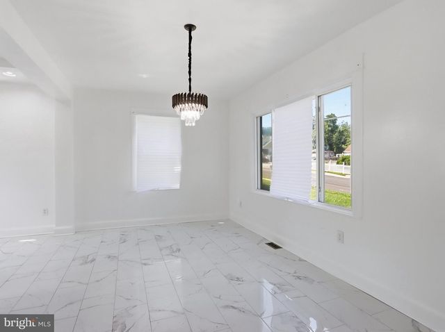 3605 FRANKFORD, Baltimore, MD 21214