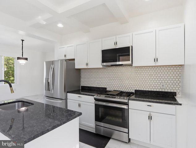 3605 FRANKFORD, Baltimore, MD 21214