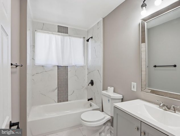 3605 FRANKFORD, Baltimore, MD 21214