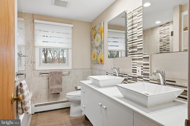 460 ROCKSVILLE RD, Southampton, PA 18966