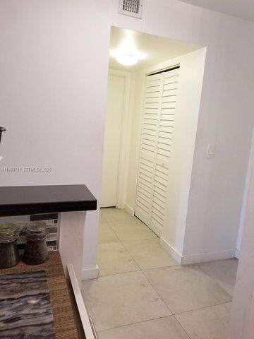 7845 CAMINO REAL O-210, Miami, FL 33143