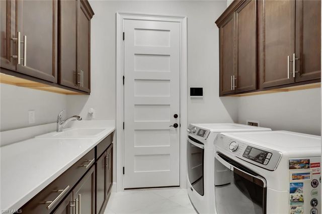 8790 Calypso CT, Naples, FL 34112